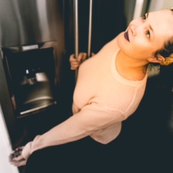 Meet your Posher, Annie - Picture 1 of 2